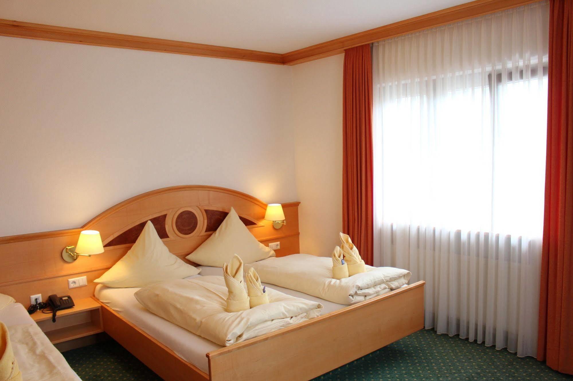 Hotel - Landgasthof Rebstock 님부르크 외부 사진